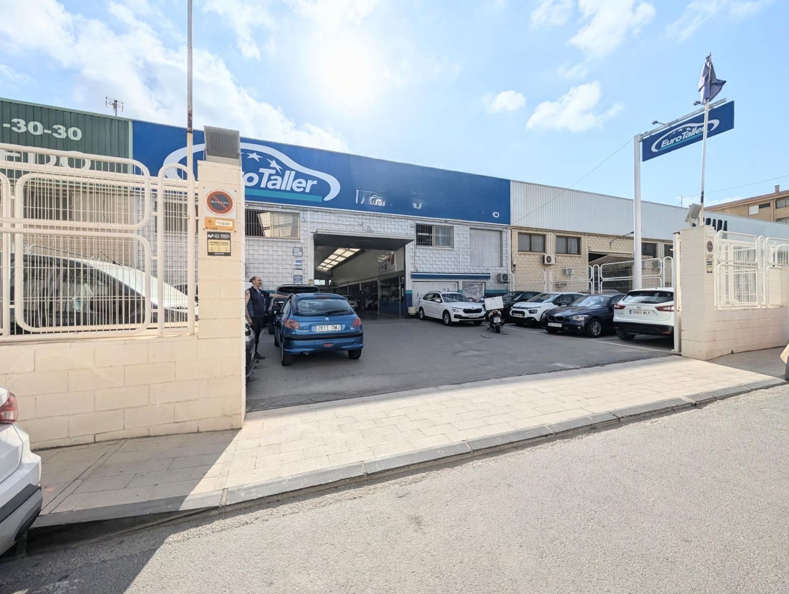 Business for rent in Torrellano - € 3,500 (Ref: 10003810)