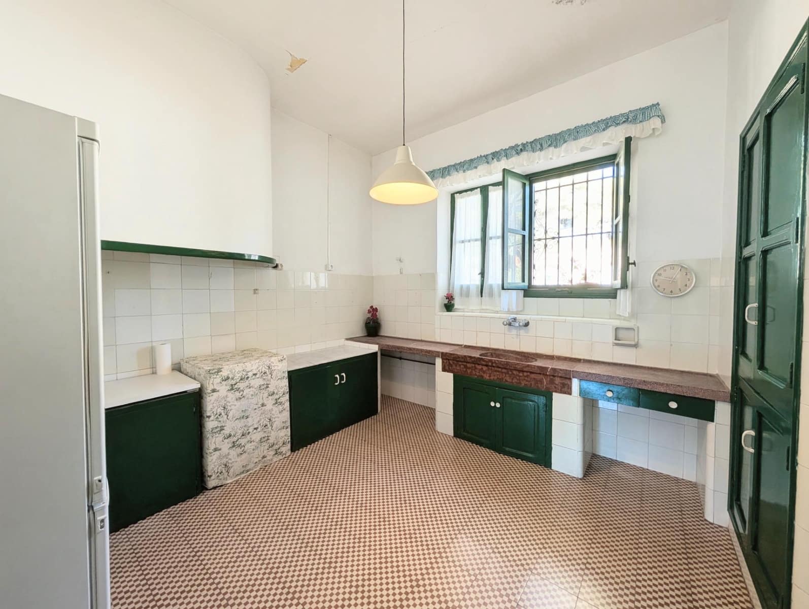 10 bedroom Finca/Country House for sale in Ibi with garage - € 960,000 (Ref: 10115777)