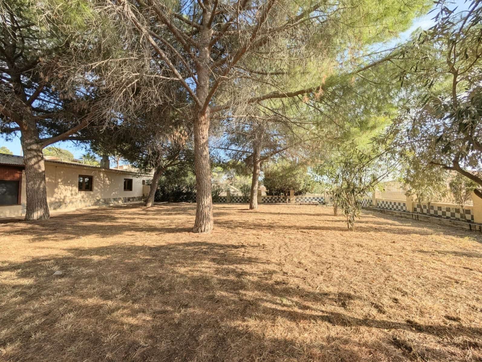 6 slaapkamer Villa te koop in Muchamiel / Mutxamel met zwembad garage - € 355.000 (Ref: 10148904)