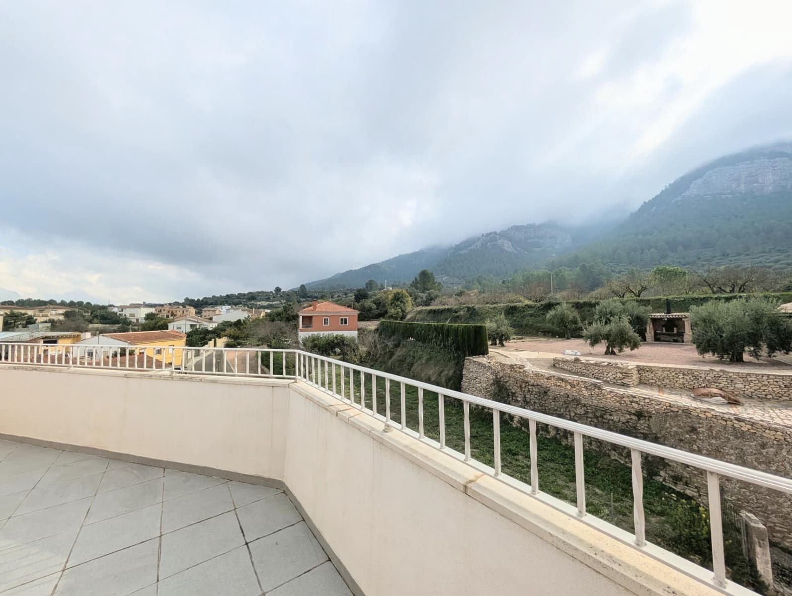 5 Zimmer Haus zu verkaufen in Alfafara mit Garage - 238.000 € (Ref: 10185081)