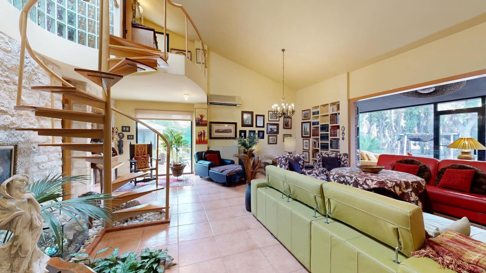 5 bedroom Villa for sale in Playa de San Juan with pool garage - € 1,200,000 (Ref: 8790023)