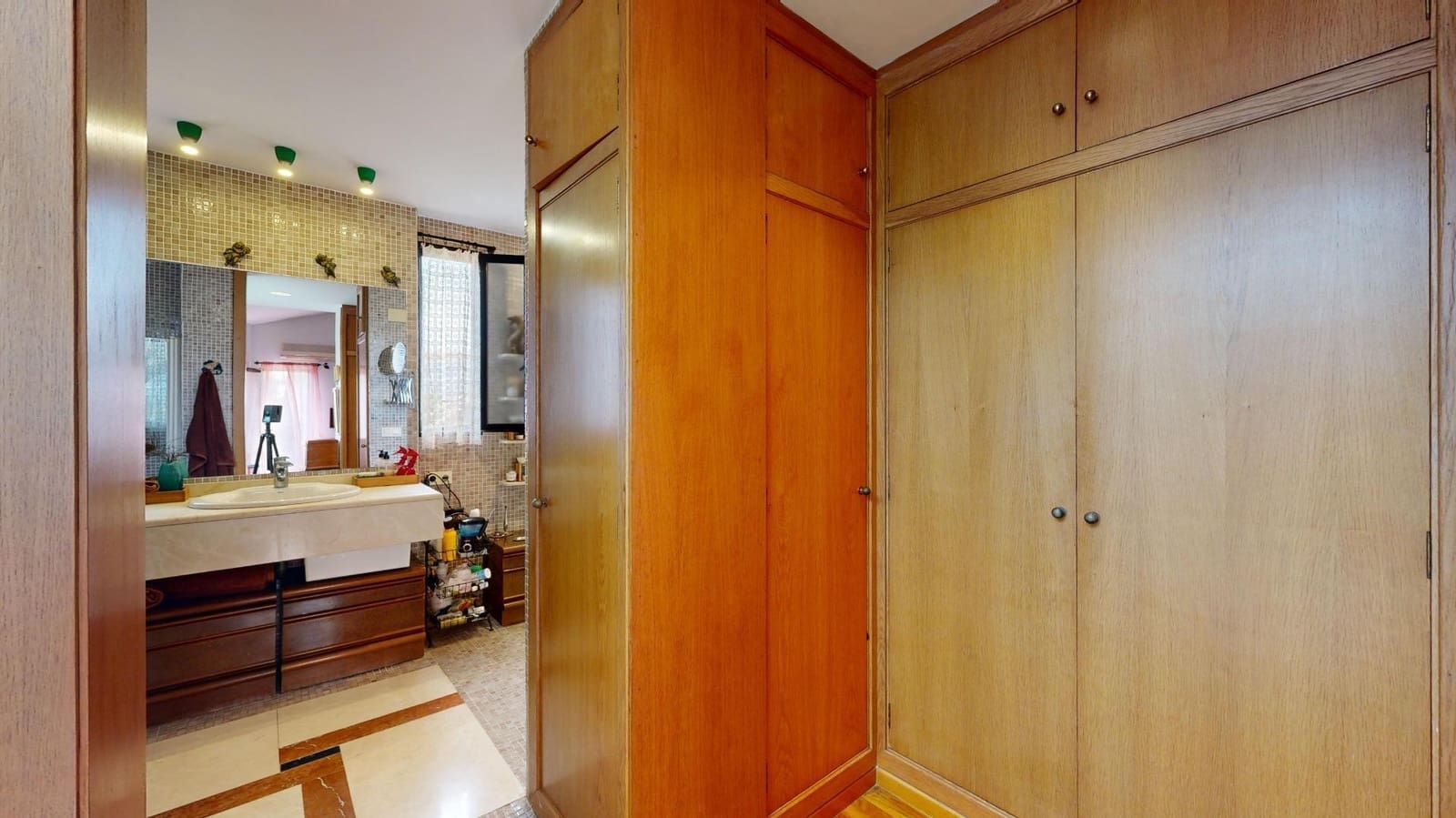 5 bedroom Villa for sale in Playa de San Juan with pool garage - € 1,200,000 (Ref: 8790023)