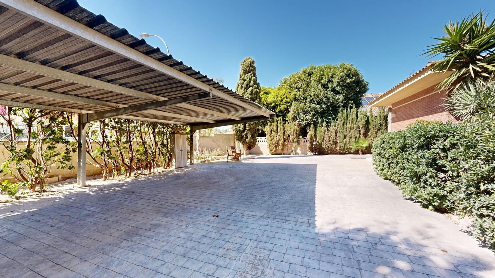 5 bedroom Villa for sale in Playa de San Juan with pool garage - € 1,200,000 (Ref: 8790023)