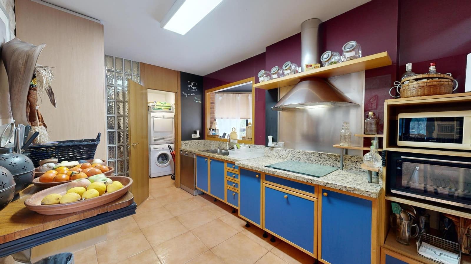 5 bedroom Villa for sale in Playa de San Juan with pool garage - € 1,200,000 (Ref: 8790023)