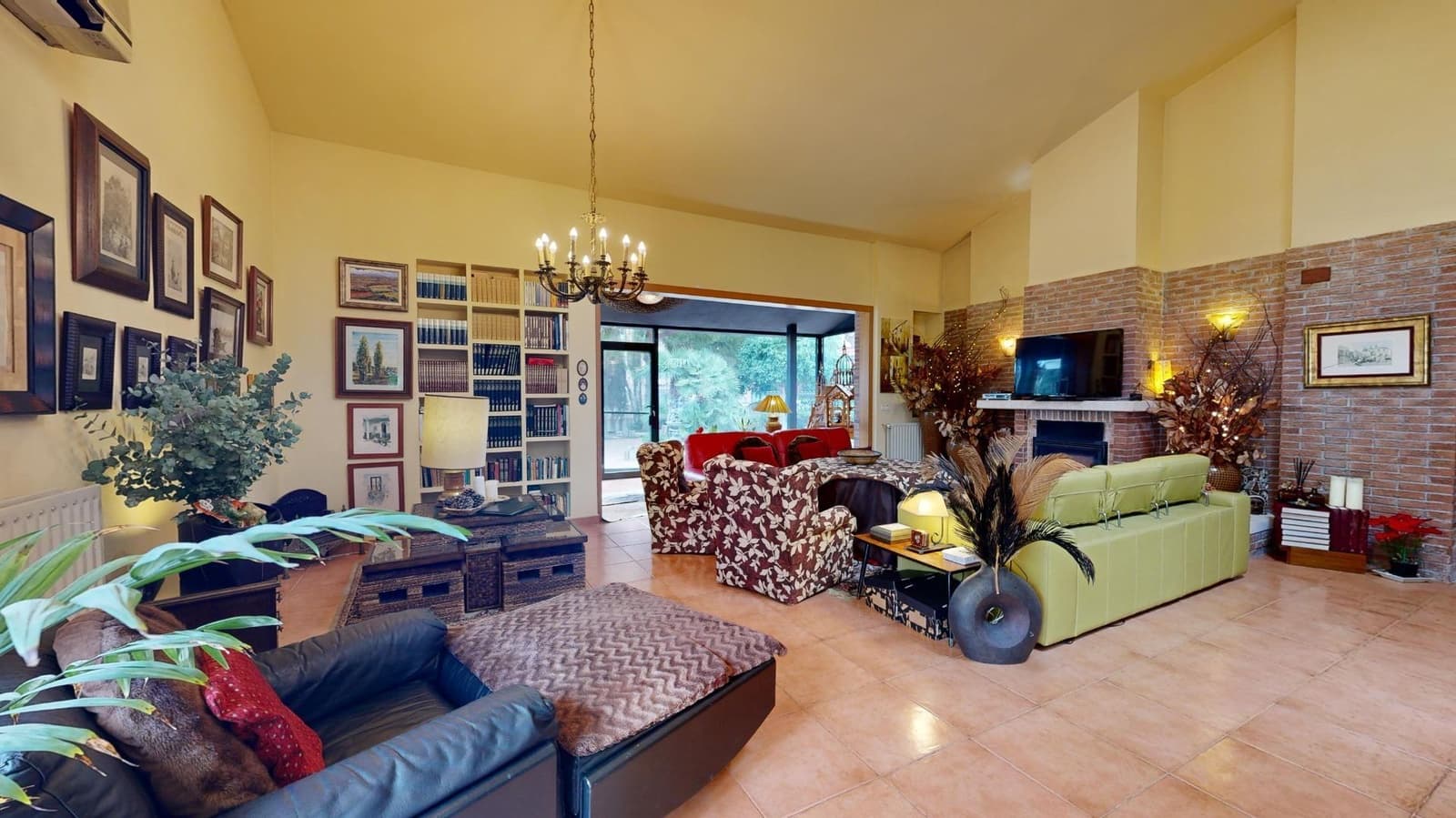 5 bedroom Villa for sale in Playa de San Juan with pool garage - € 1,200,000 (Ref: 8790023)