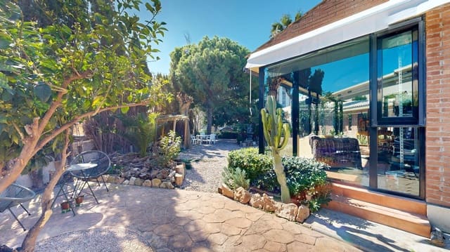 5 soveværelse Villa til salg i Playa de San Juan, Alicante by med swimmingpool garage - € 1.200.000 (Ref: 8790023)