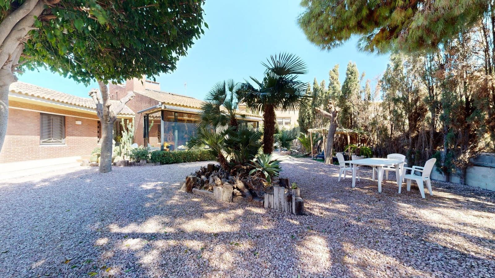 5 bedroom Villa for sale in Playa de San Juan with pool garage - € 1,200,000 (Ref: 8790023)