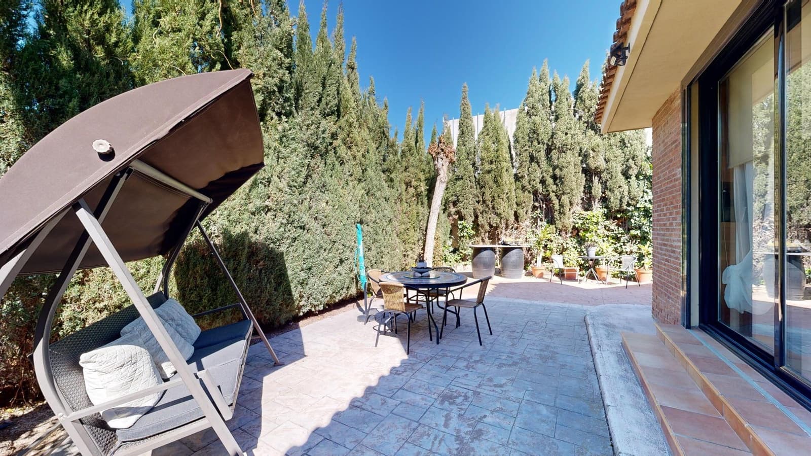 5 bedroom Villa for sale in Playa de San Juan with pool garage - € 1,200,000 (Ref: 8790023)