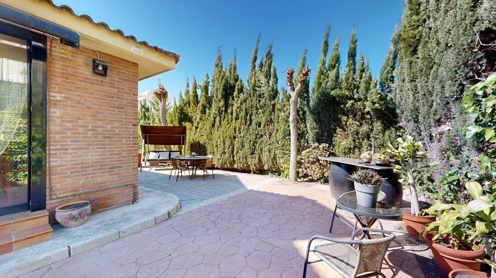 5 bedroom Villa for sale in Playa de San Juan with pool garage - € 1,200,000 (Ref: 8790023)