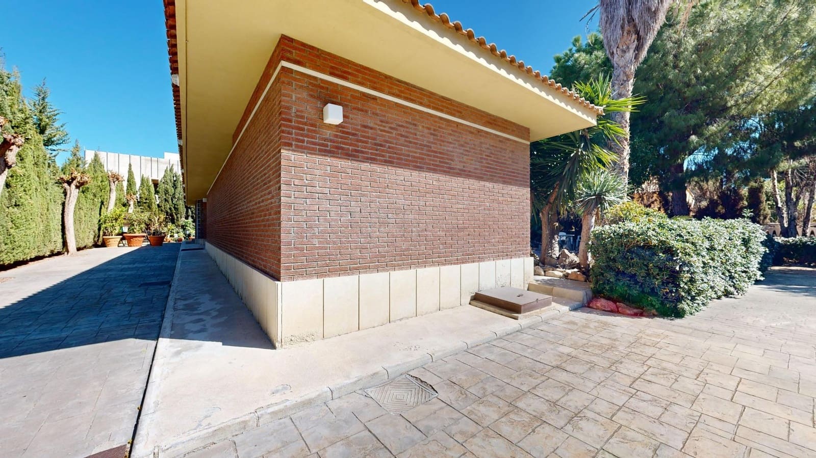 5 bedroom Villa for sale in Playa de San Juan with pool garage - € 1,200,000 (Ref: 8790023)