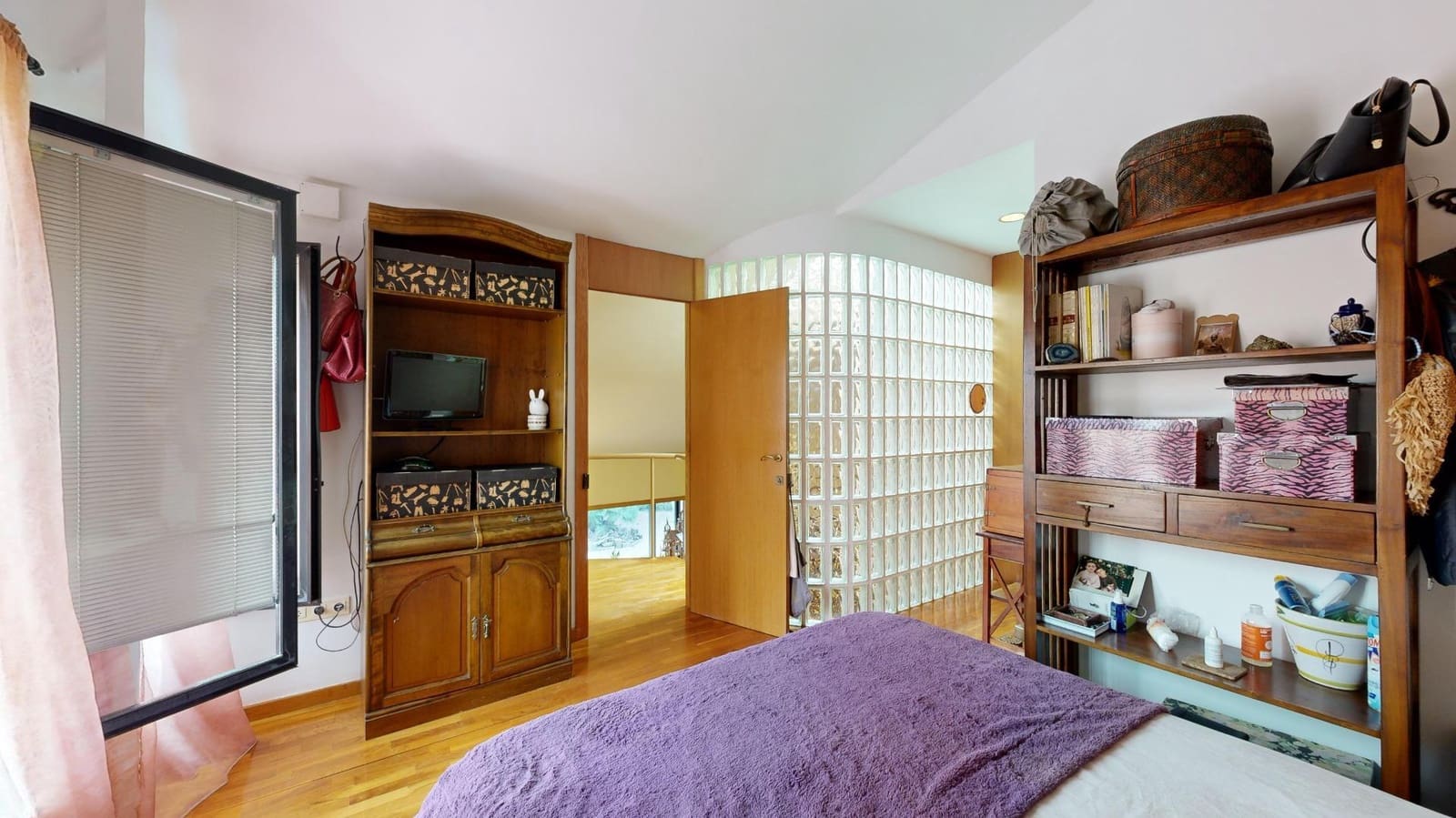 5 bedroom Villa for sale in Playa de San Juan with pool garage - € 1,200,000 (Ref: 8790023)