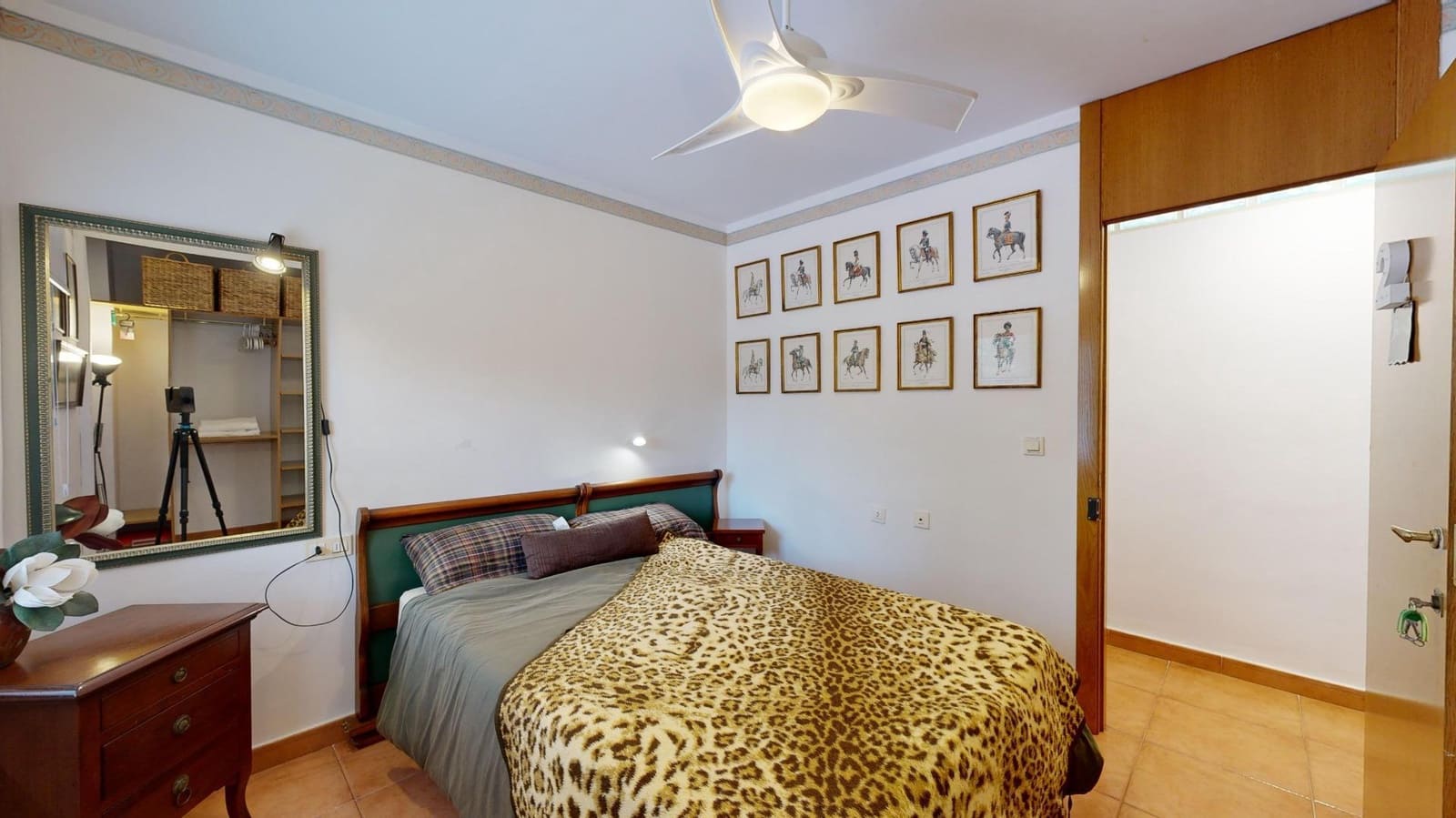 5 bedroom Villa for sale in Playa de San Juan with pool garage - € 1,200,000 (Ref: 8790023)