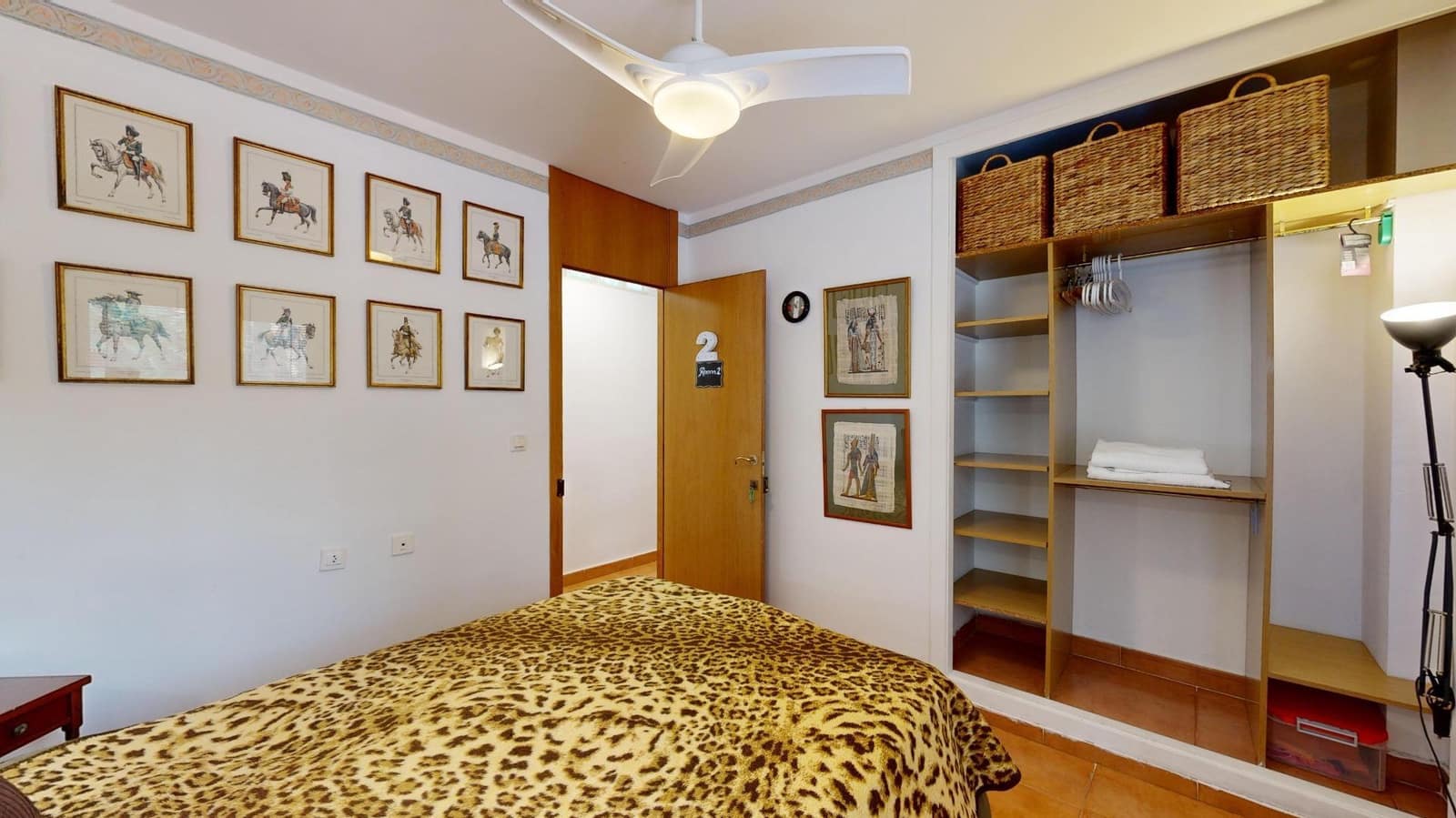 5 bedroom Villa for sale in Playa de San Juan with pool garage - € 1,200,000 (Ref: 8790023)