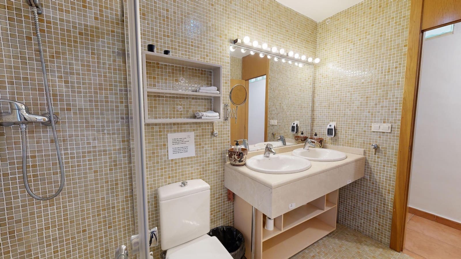 5 bedroom Villa for sale in Playa de San Juan with pool garage - € 1,200,000 (Ref: 8790023)