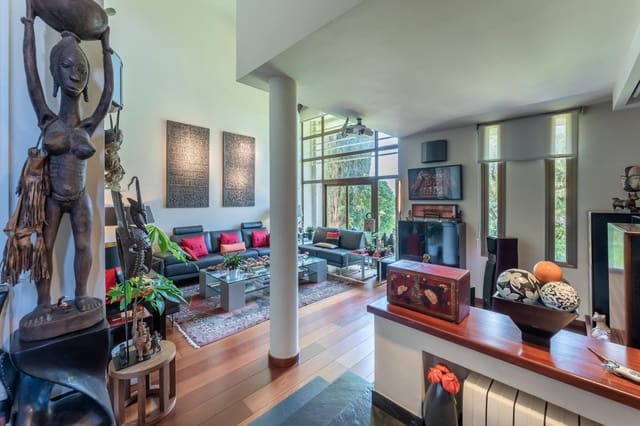 5 soverom Villa til salgs i Esplugues de Llobregat med garasje - € 1 650 000 (Ref: 8790024)