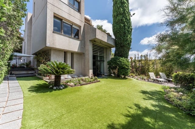5 soverom Villa til salgs i Esplugues de Llobregat med garasje - € 1 650 000 (Ref: 8790024)