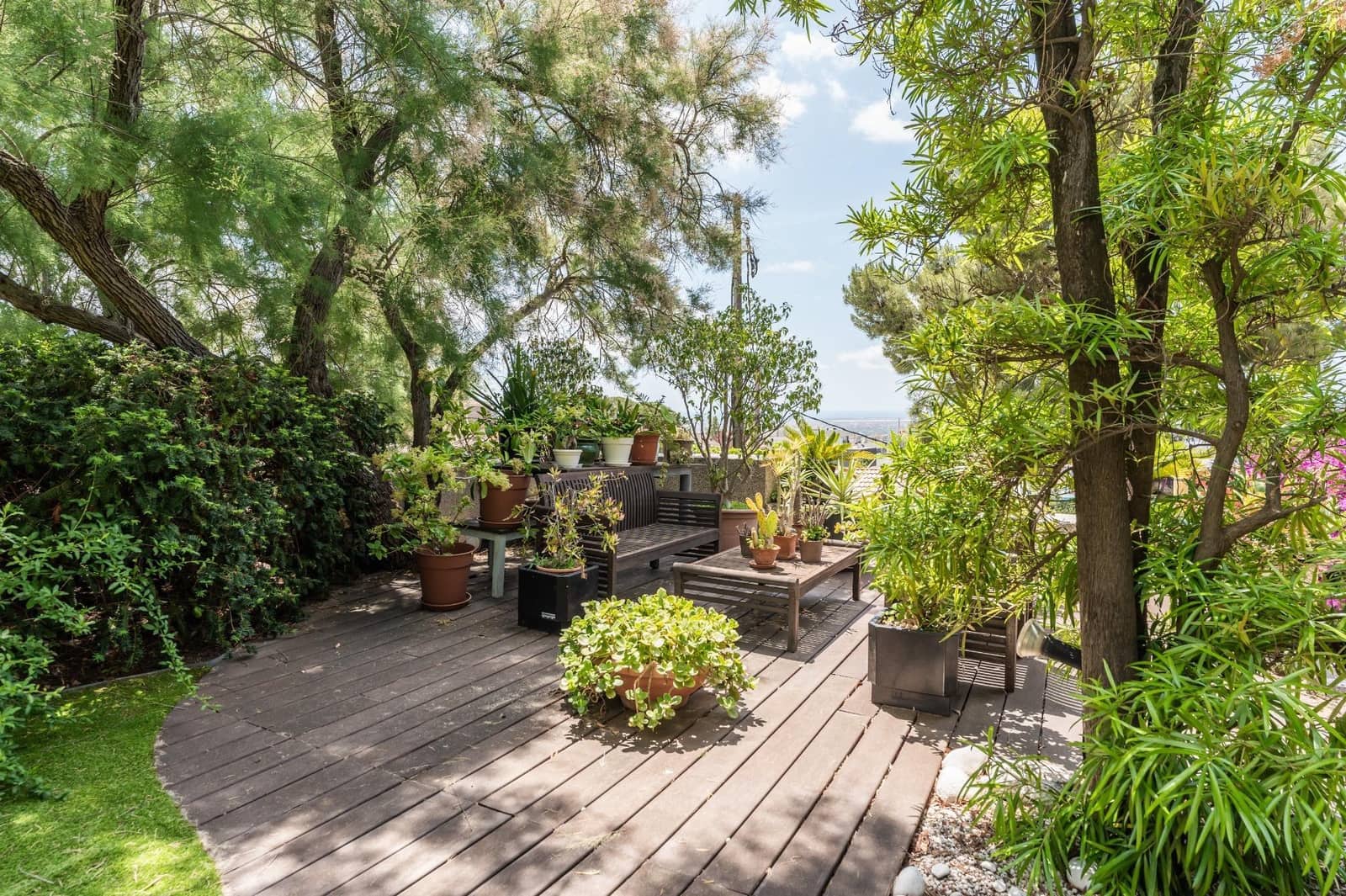 5 bedroom Villa for sale in Esplugues de Llobregat with garage - € 1,650,000 (Ref: 8790024)