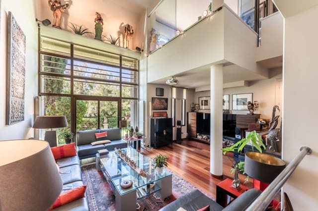 5 slaapkamer Villa te koop in Esplugues de Llobregat met garage - € 1.650.000 (Ref: 8790024)