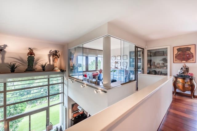 5 Zimmer Villa zu verkaufen in Esplugues de Llobregat mit Garage - 1.650.000 € (Ref: 8790024)