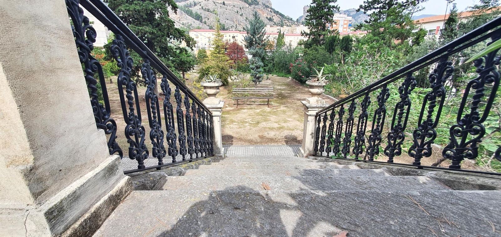 11 Zimmer Villa zu verkaufen in Alcoy / Alcoi mit Garage - 860.000 € (Ref: 8790035)