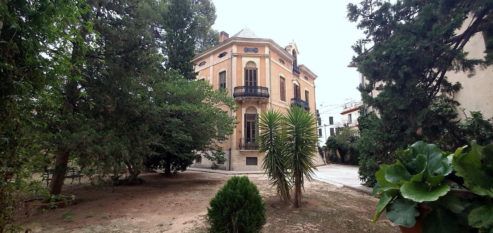 11 Zimmer Villa zu verkaufen in Alcoy / Alcoi mit Garage - 860.000 € (Ref: 8790035)