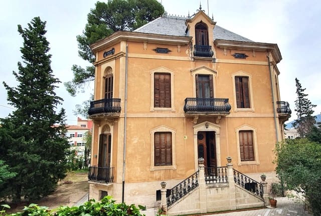 11 bedroom Villa for sale in Alcoy / Alcoi with garage - € 860,000 (Ref: 8790035)