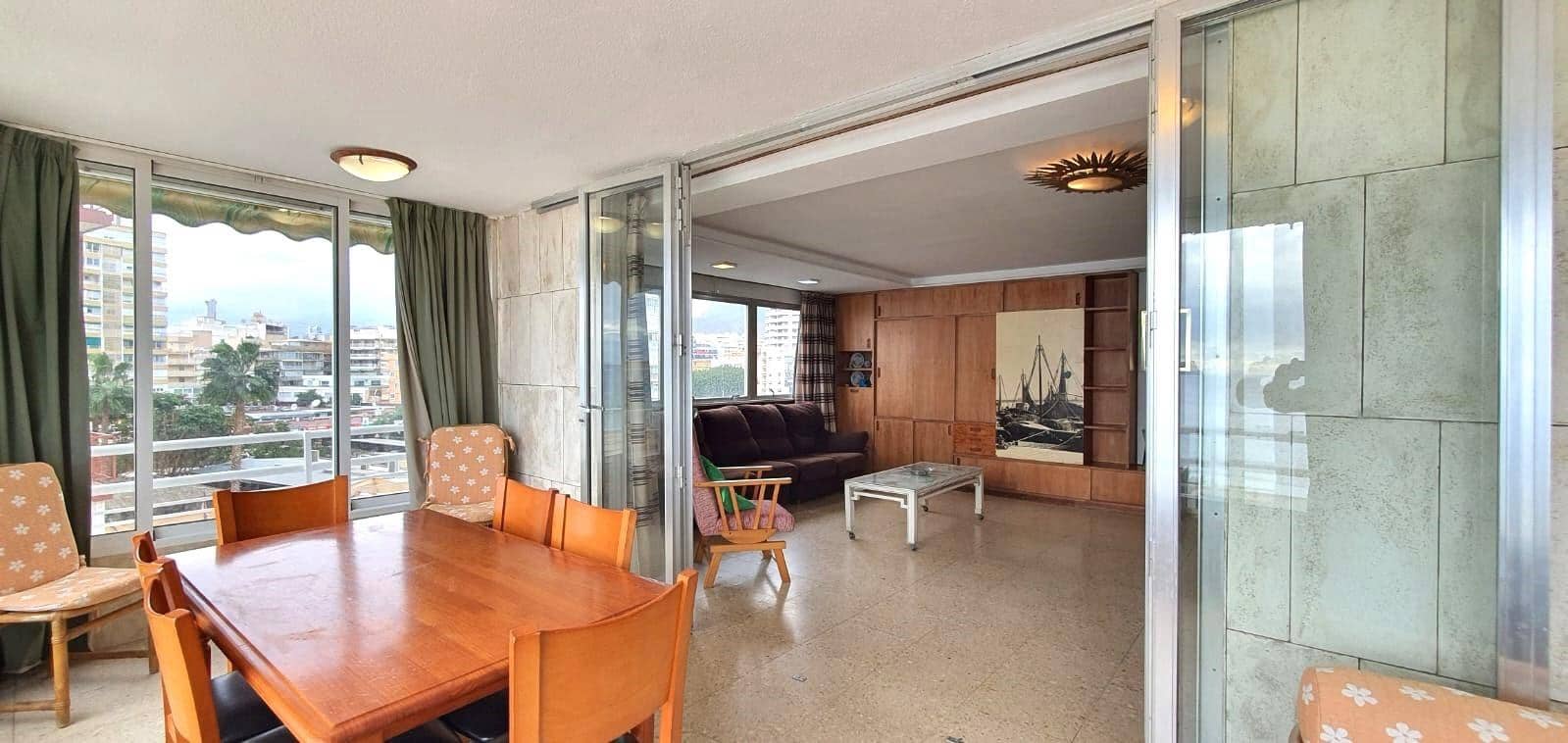 4 makuuhuone Huoneisto myytävänä paikassa Benidorm mukana uima-altaan 
autotalli - 695 000 € (Ref: 8790043)