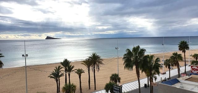 4 makuuhuone Huoneisto myytävänä paikassa Levante, Benidorm mukana uima-altaan 
autotalli - 695 000 € (Ref: 8790043)