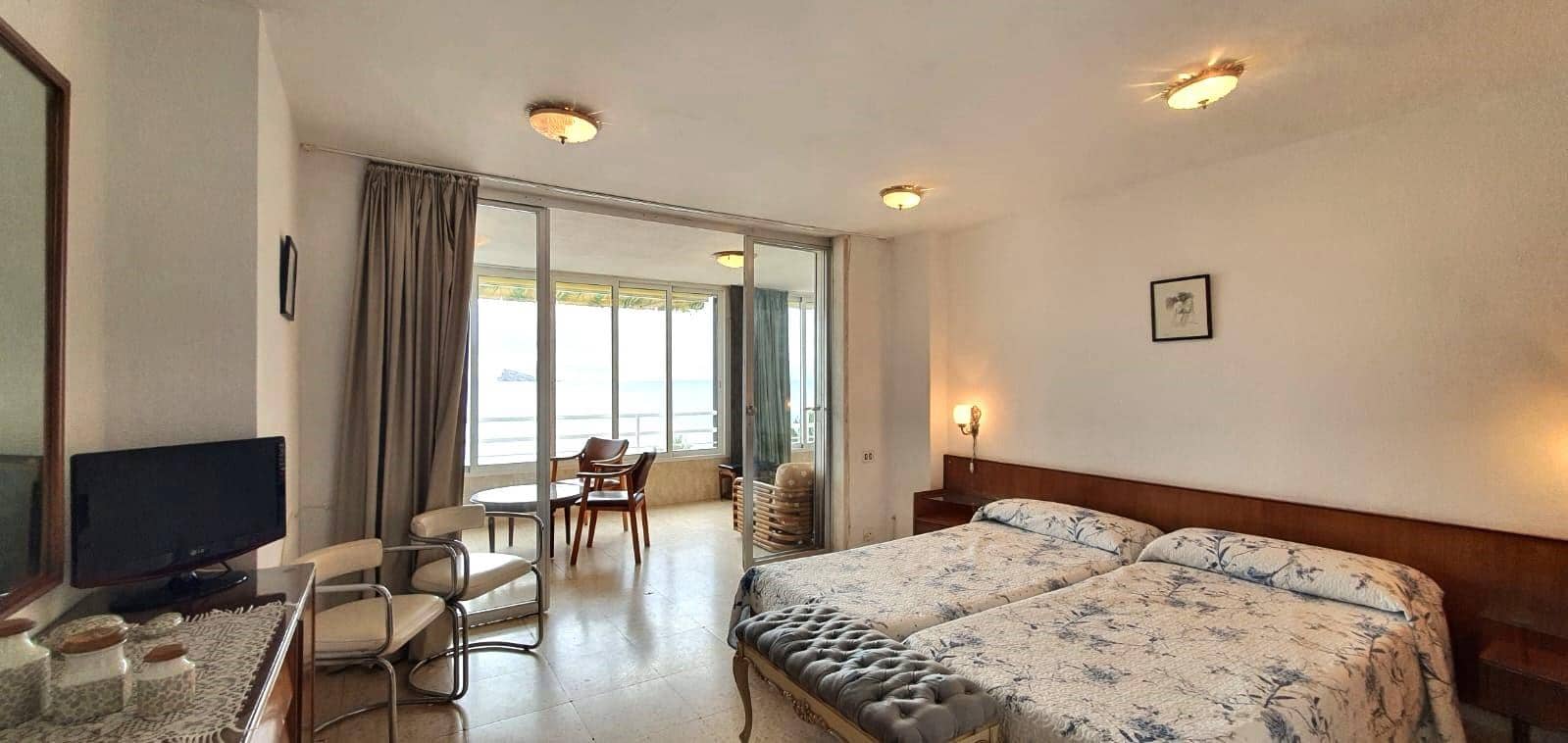 4 sypialnia Apartament na sprzedaż w Benidorm z basenem garażem - 695 000 € (Ref: 8790043)