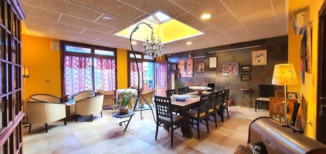 12 soveværelse Hotel til salg i Petrel / Petrer med swimmingpool garage - € 700.000 (Ref: 8790048)