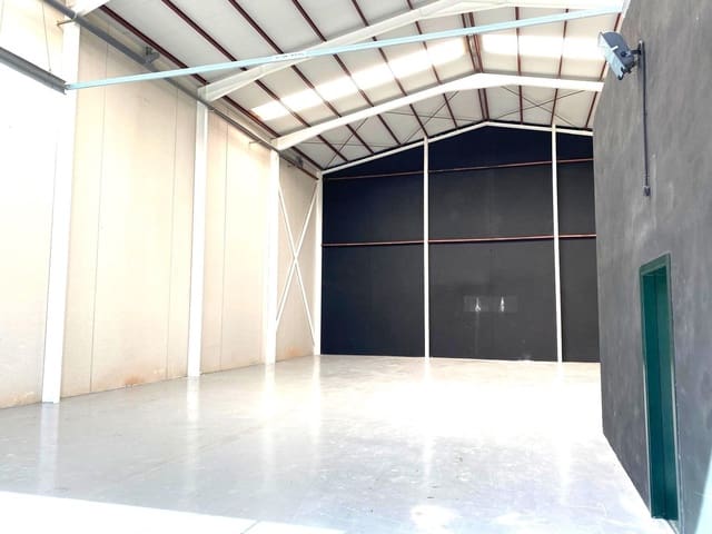 Azienda da affittare in Cox - 1.600 € (Rif: 8862652)