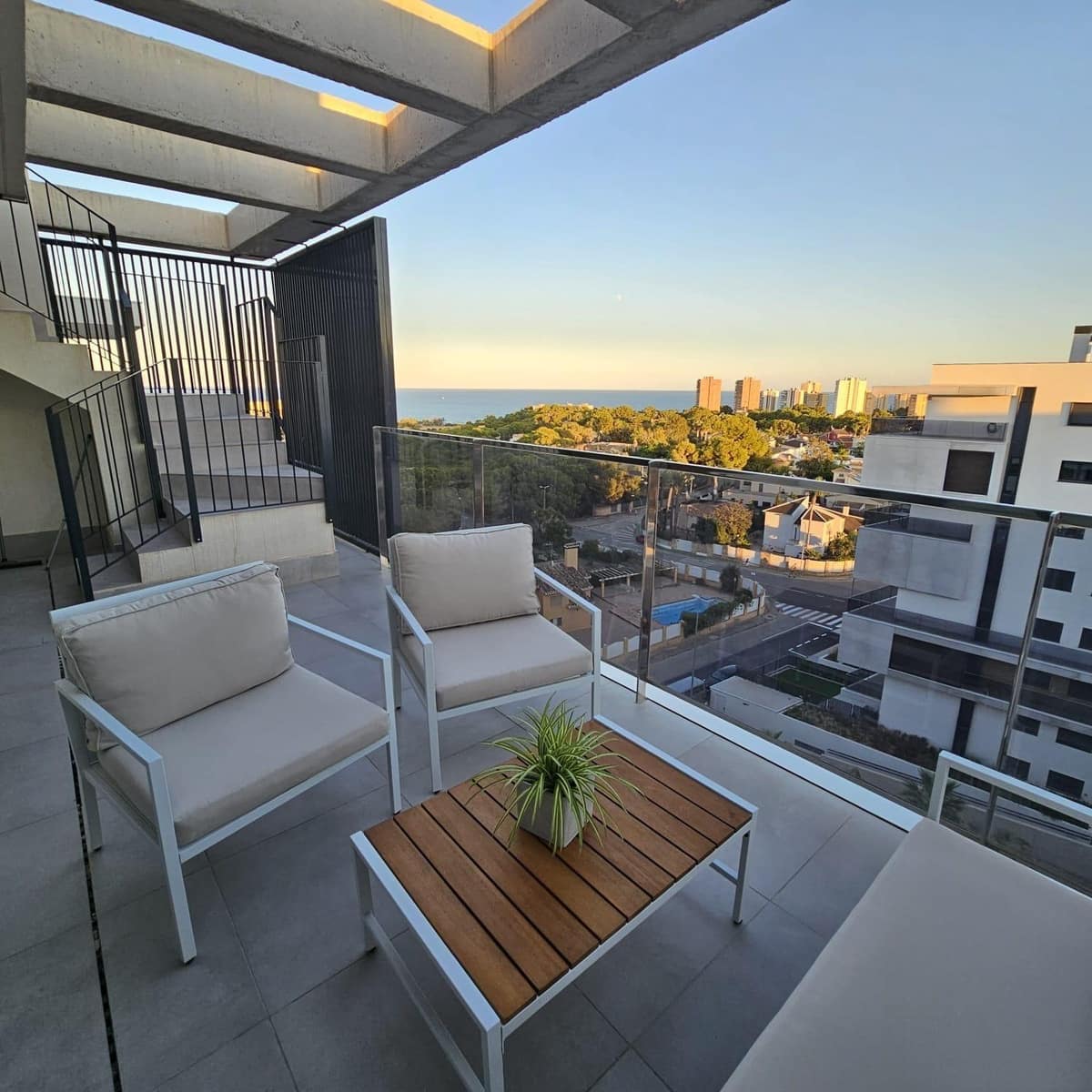 3 soverom Penthouse til salgs i Orihuela Costa med svømmebasseng garasje - € 470 000 (Ref: 8896938)