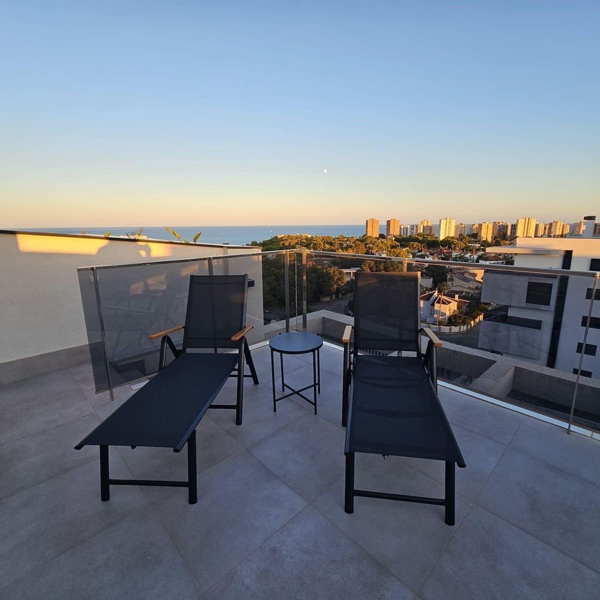 3 soverom Penthouse til salgs i Orihuela Costa med svømmebasseng garasje - € 470 000 (Ref: 8896938)