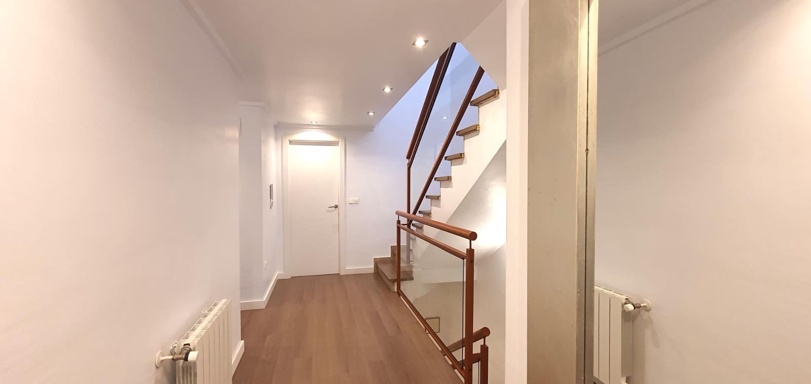 4 quarto Moradia em Banda para venda em Playa de San Juan com piscina garagem - 780 000 € (Ref: 8936977)