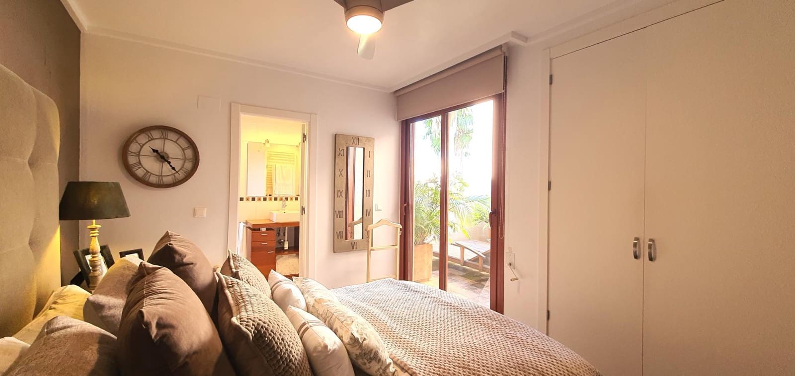 4 quarto Moradia em Banda para venda em Playa de San Juan com piscina garagem - 780 000 € (Ref: 8936977)