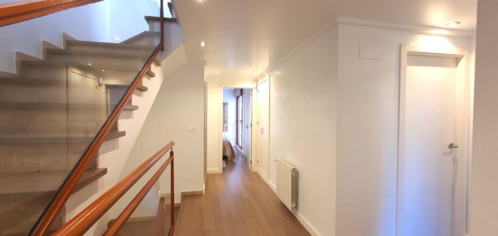 4 makuuhuone Rivitalo myytävänä paikassa Playa de San Juan mukana uima-altaan 
autotalli - 780 000 € (Ref: 8936977)