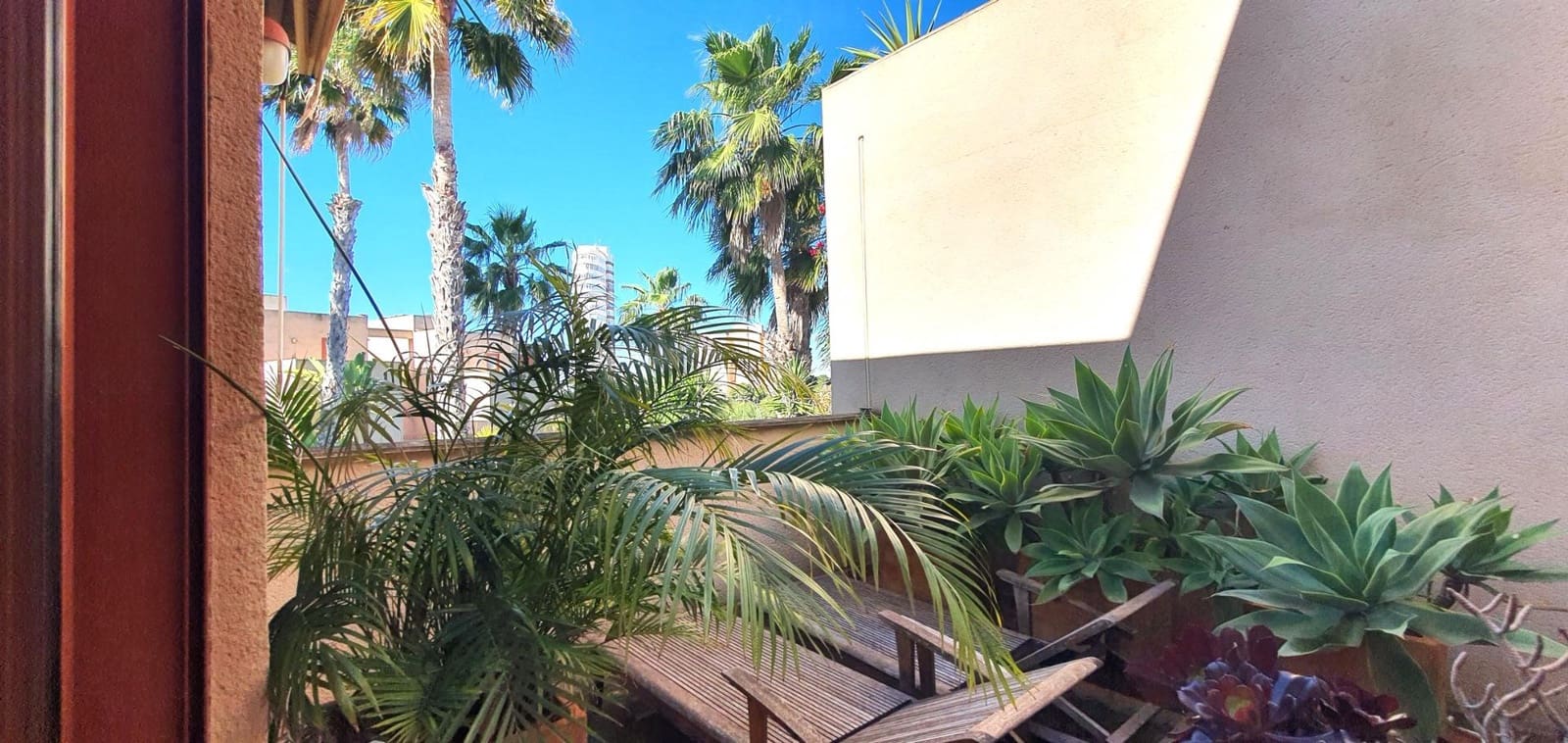 4 makuuhuone Rivitalo myytävänä paikassa Playa de San Juan mukana uima-altaan 
autotalli - 780 000 € (Ref: 8936977)