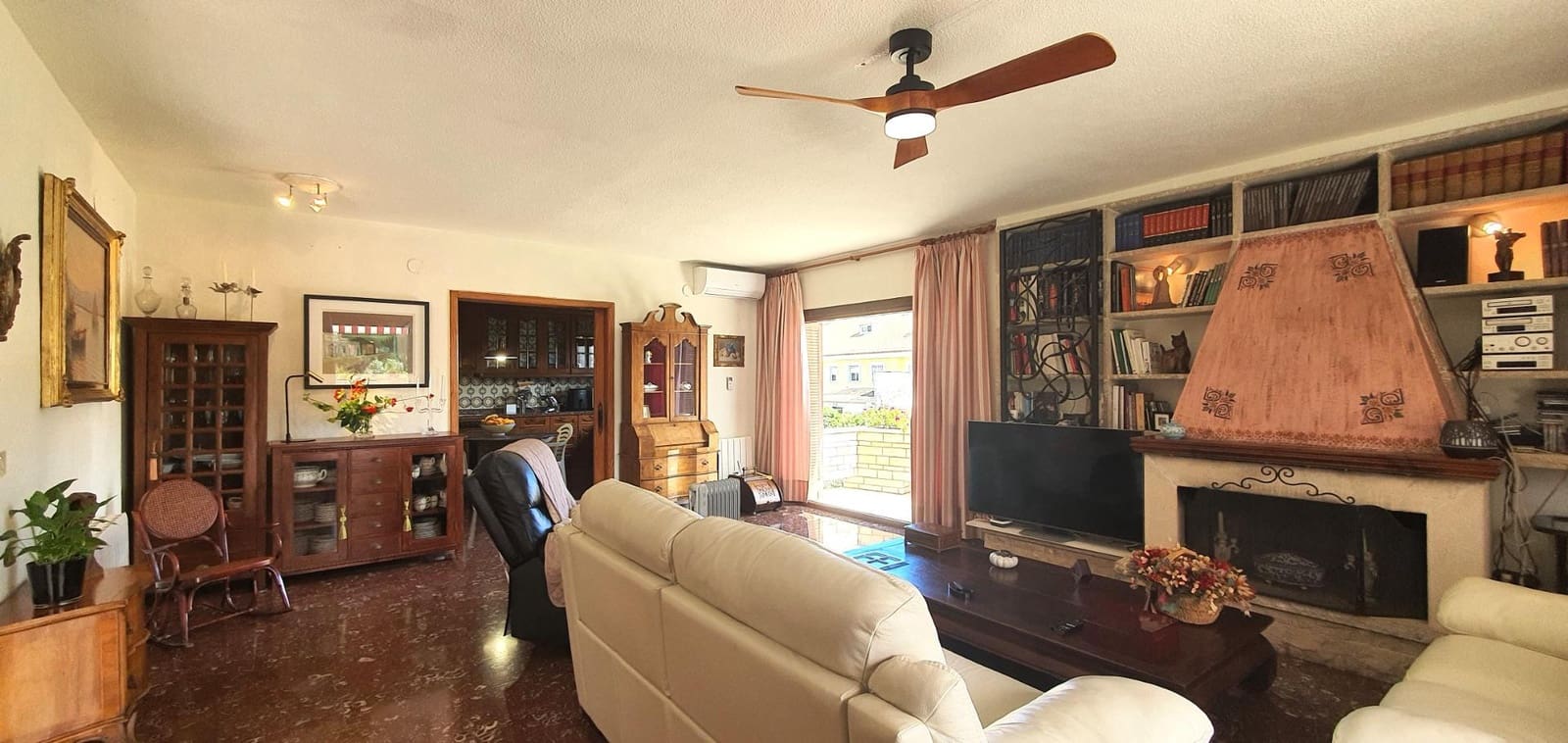 5 soveværelse Villa til salg i La Font med swimmingpool garage - € 1.236.069 (Ref: 9012138)