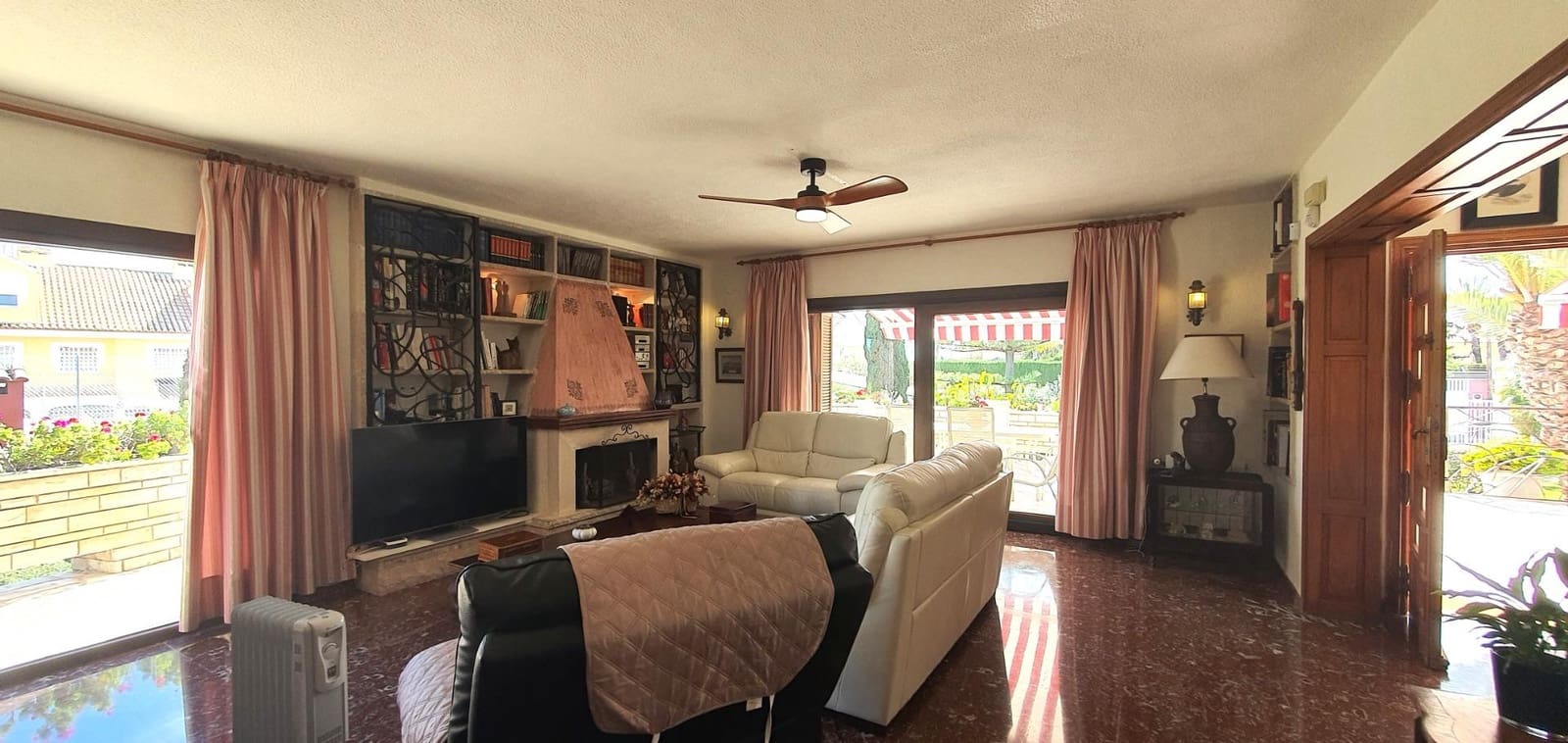 5 Zimmer Villa zu verkaufen in La Font mit Pool Garage - 1.180.000 € (Ref: 9012138)