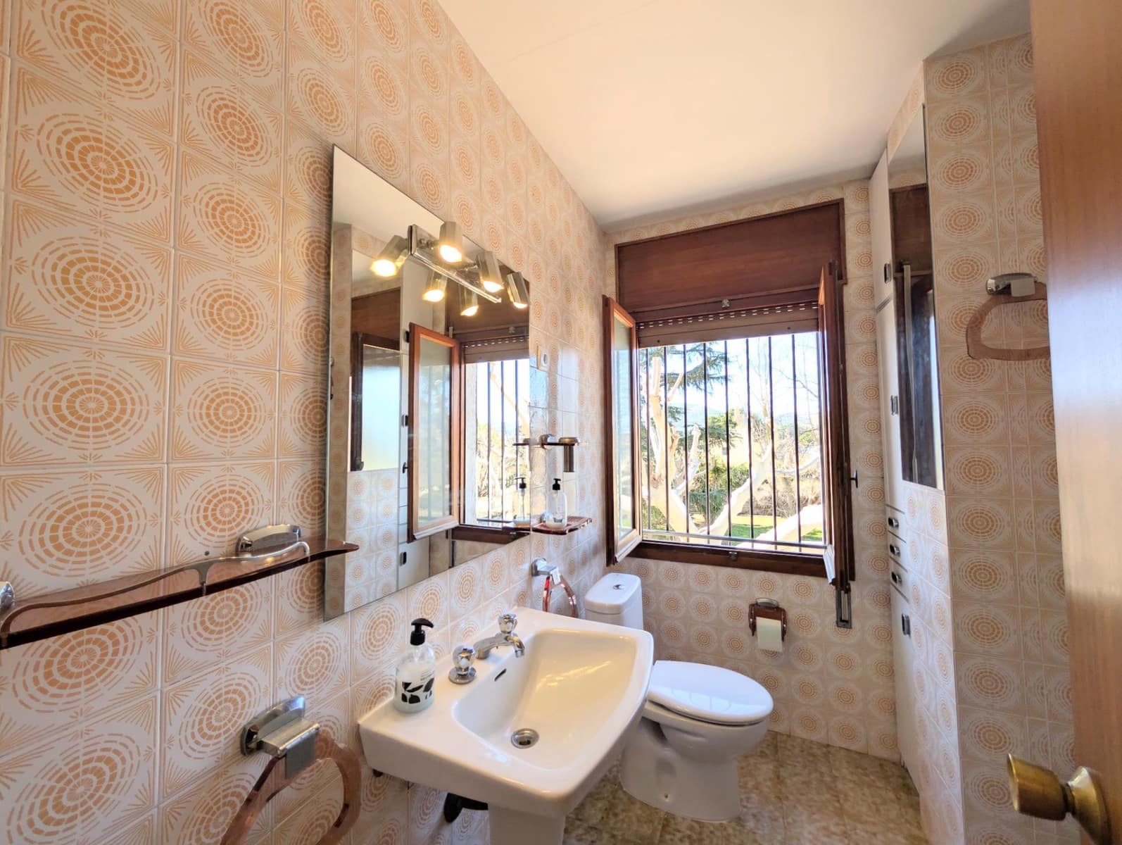 8 chambre Finca/Maison de Campagne à vendre à Onil avec garage - 550 000 € (Ref: 9165902)