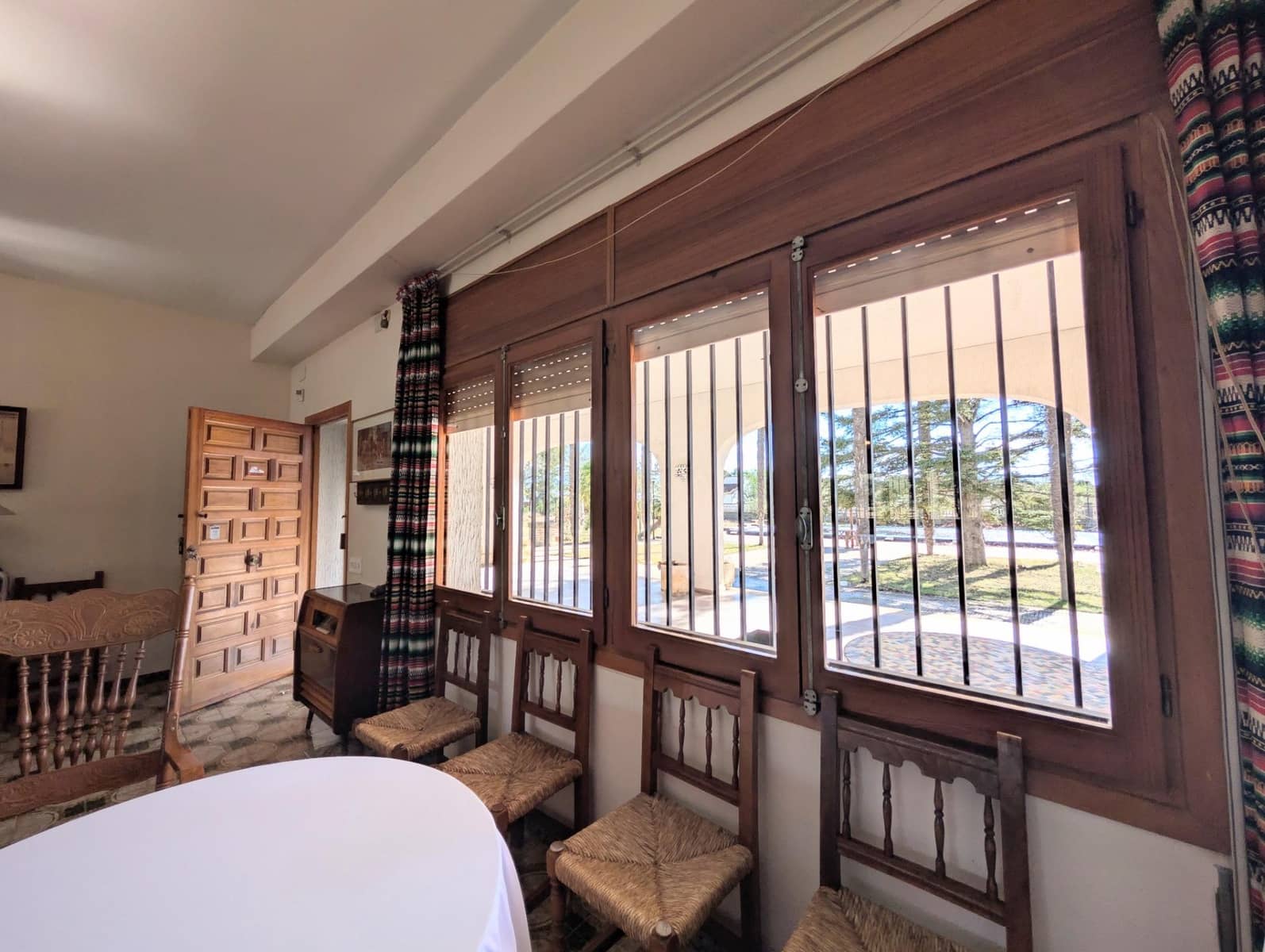 8 chambre Finca/Maison de Campagne à vendre à Onil avec garage - 550 000 € (Ref: 9165902)