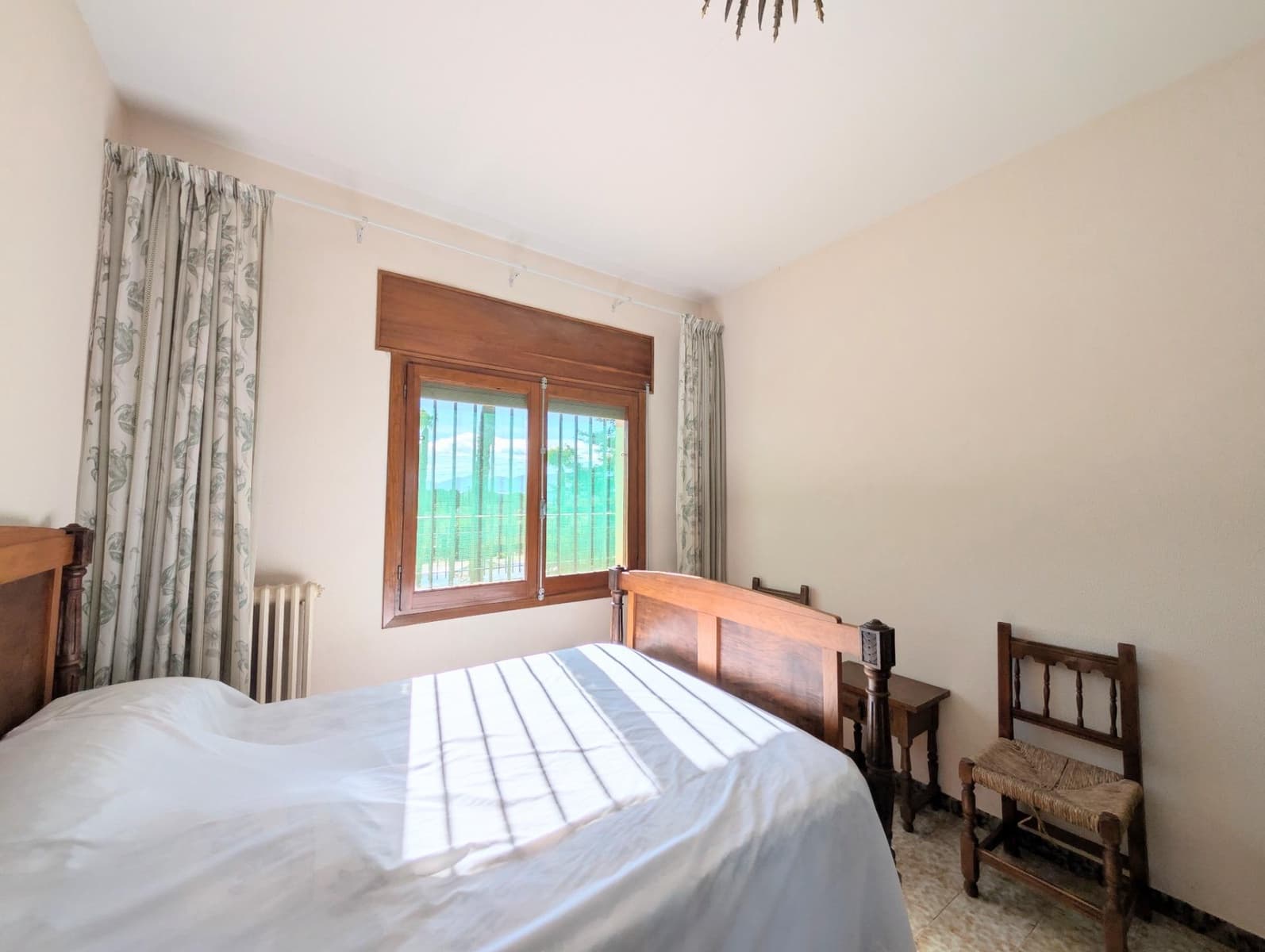 8 bedroom Finca/Country House for sale in Onil with garage - € 550,000 (Ref: 9165902)