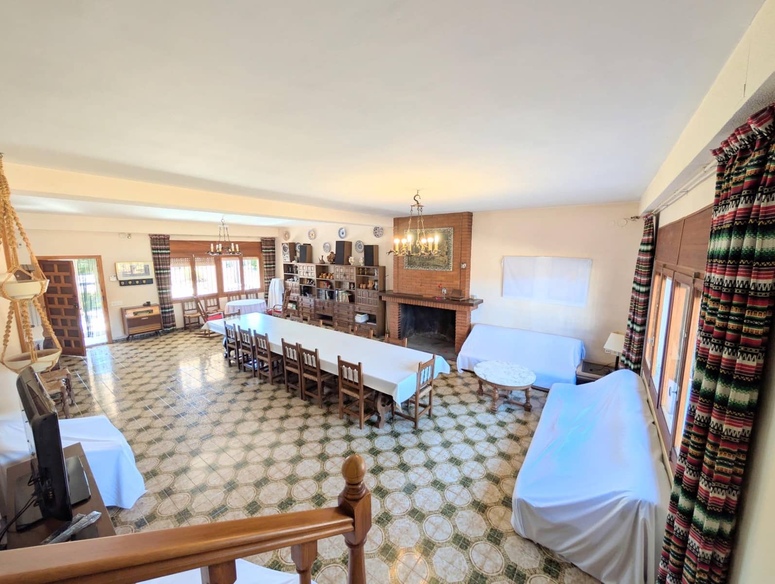 8 slaapkamer Finca/Landhuis te koop in Onil met garage - € 550.000 (Ref: 9165902)