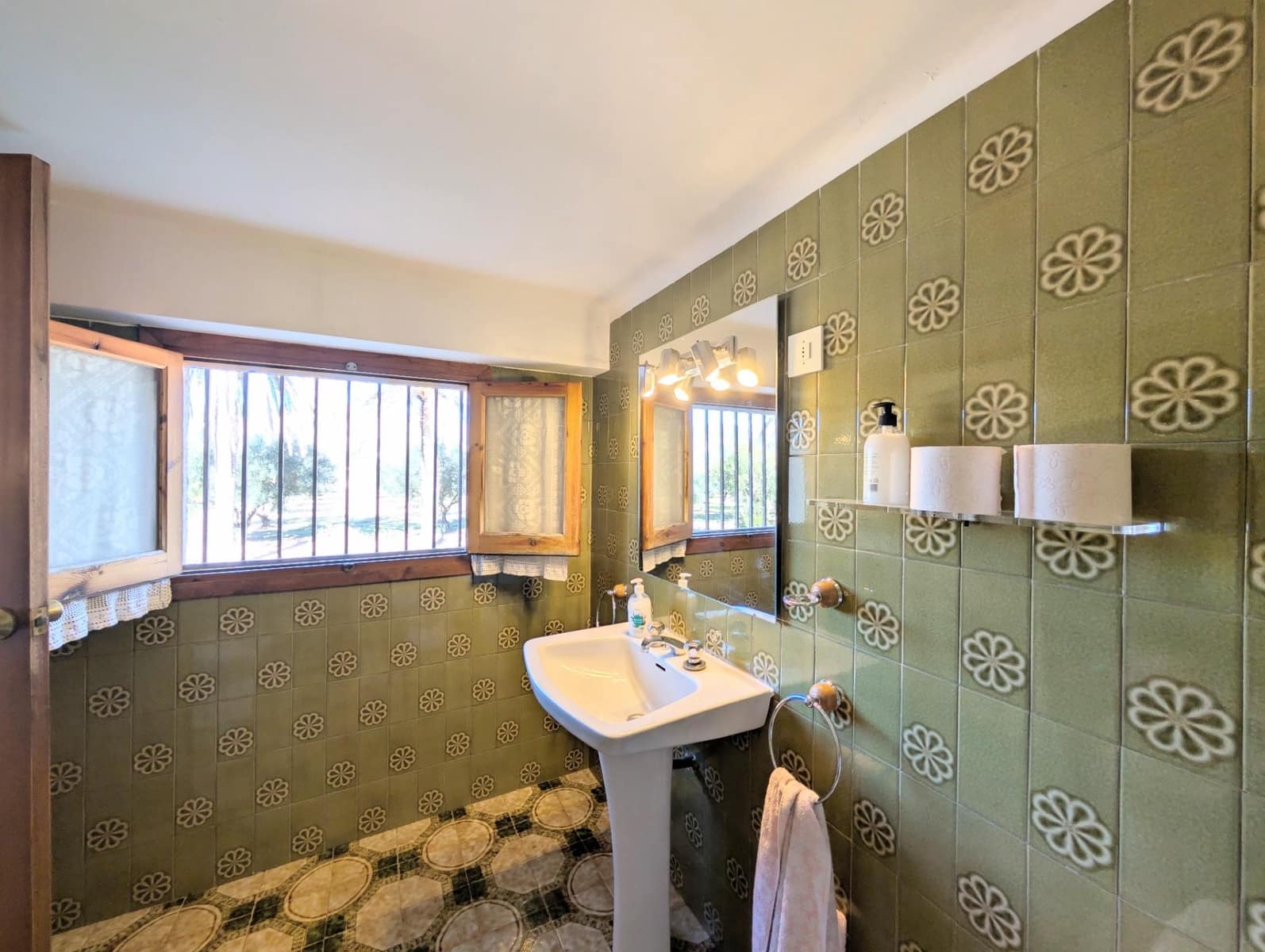 8 slaapkamer Finca/Landhuis te koop in Onil met garage - € 550.000 (Ref: 9165902)