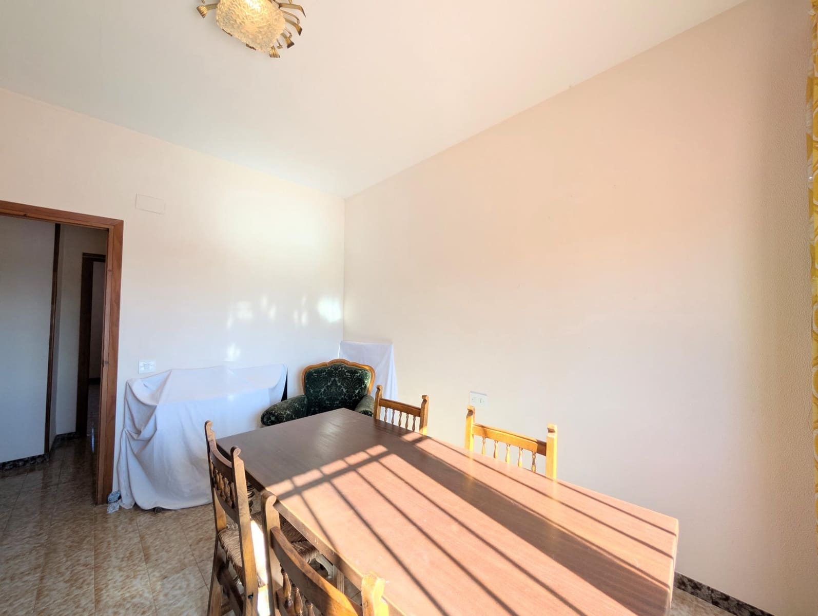 8 soverom Finca/Herregård til salgs i Onil med garasje - € 550 000 (Ref: 9165902)