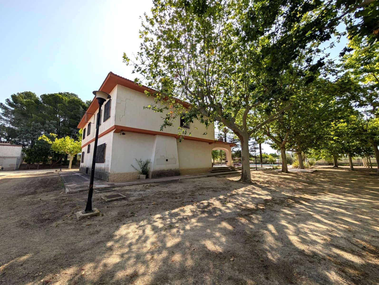 8 soverom Finca/Herregård til salgs i Onil med garasje - € 550 000 (Ref: 9165902)