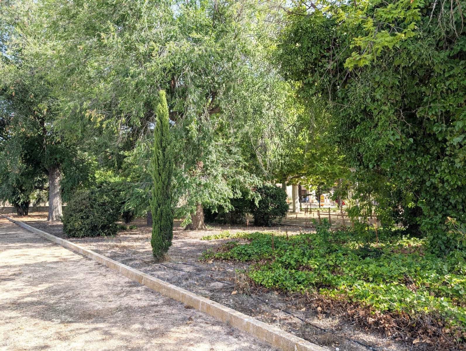 8 soverom Finca/Herregård til salgs i Onil med garasje - € 550 000 (Ref: 9165902)