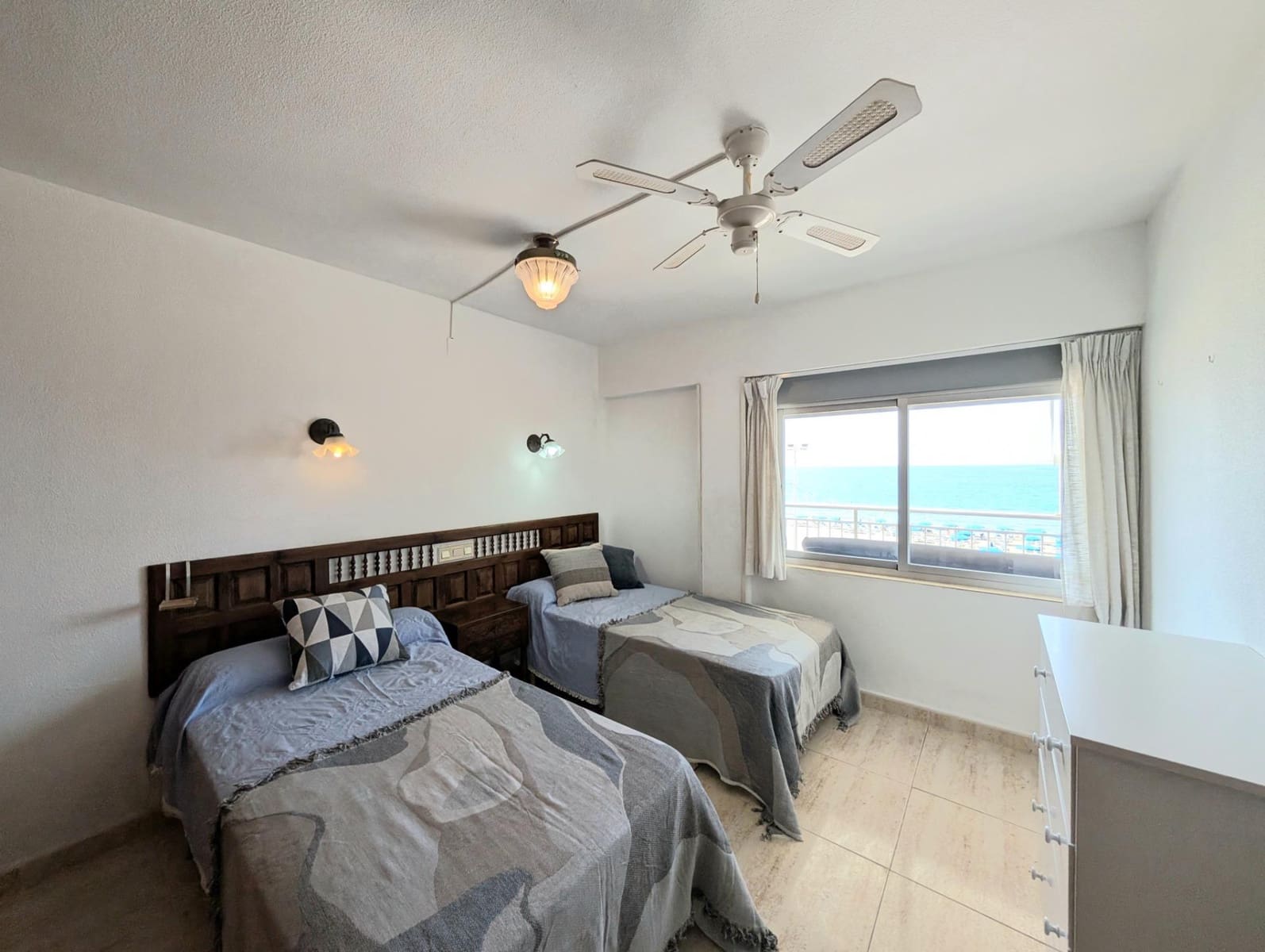 3 makuuhuone Huoneisto myytävänä paikassa Benidorm mukana 
autotalli - 438 200 € (Ref: 9169651)