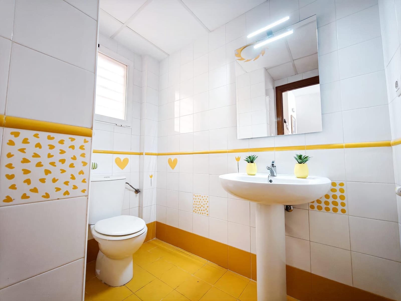 5 bedroom Terraced Villa for rent in Playa de San Juan with pool garage - € 2,300 (Ref: 9353744)