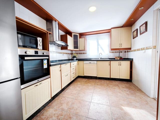 5 sypialnia Dom szeregowy do wynajęcia w Playa de San Juan, Miasto Alicante / Alacant z basenem garażem - 2 300 € (Ref: 9353744)